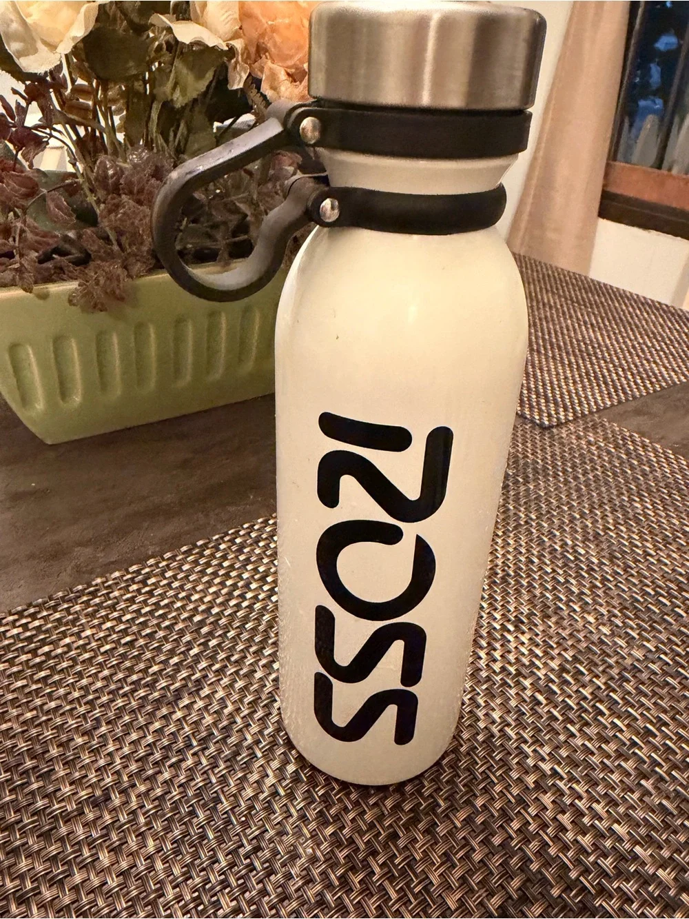 S'cza White Insulated Stainless Water Bottle with Carry Loop